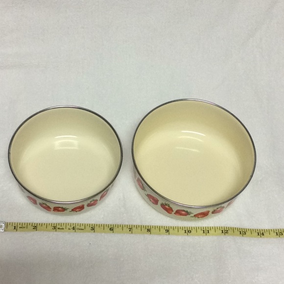 Set of 2 vintage looking strawberry bowls - Picture 6 of 7